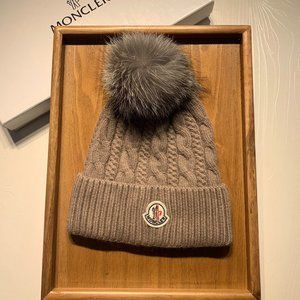 💙MON CLER💙Genuine Fox Fur Pom Rib Virgin Wool Beanie